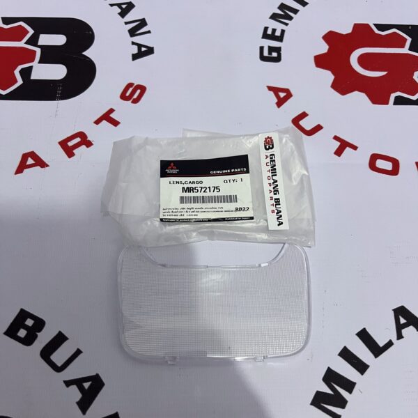Mika Kaca Lampu Plafon Asli MR572175 Mitsubishi Xpander Pajero Triton